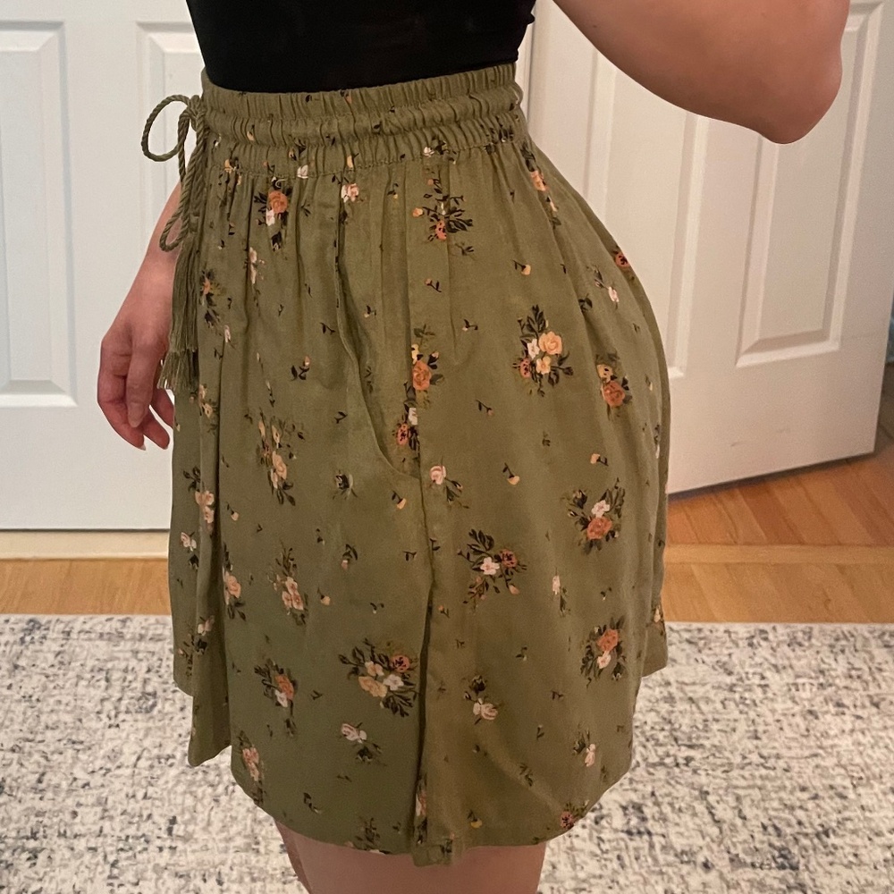 Olive Floral Skirt - Picture 3 of 4